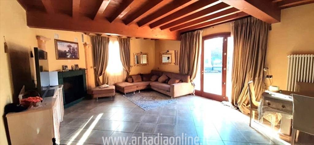 casa indipendente in vendita a Fiorenzuola d'Arda