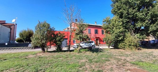 casa indipendente in vendita a Fiorenzuola d'Arda