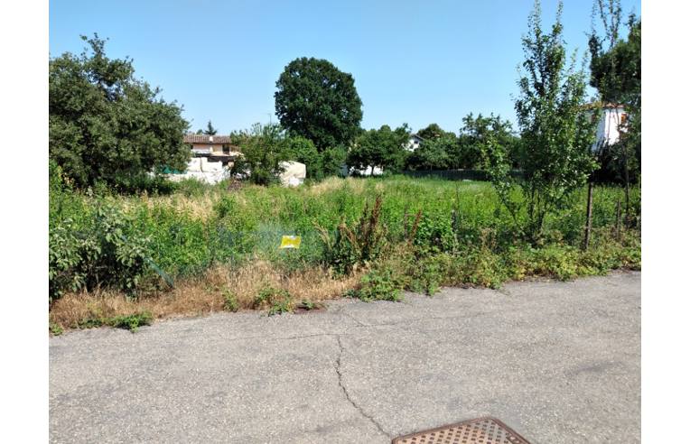terreno edificabile in vendita a Fiorenzuola d'Arda in zona San Protaso