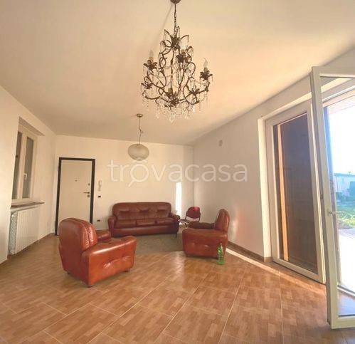 casa indipendente in vendita a Fiorenzuola d'Arda in zona San Protaso