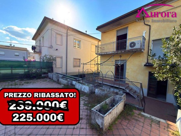 casa indipendente in vendita a Fiorenzuola d'Arda