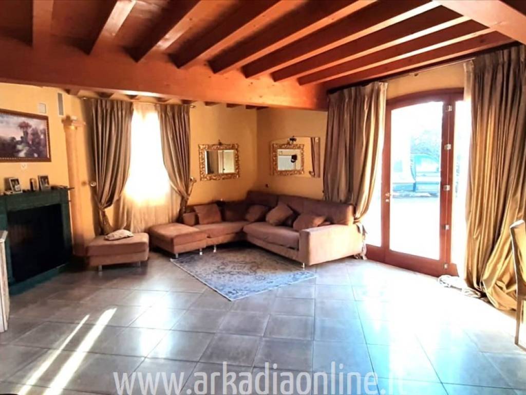 casa indipendente in vendita a Fiorenzuola d'Arda