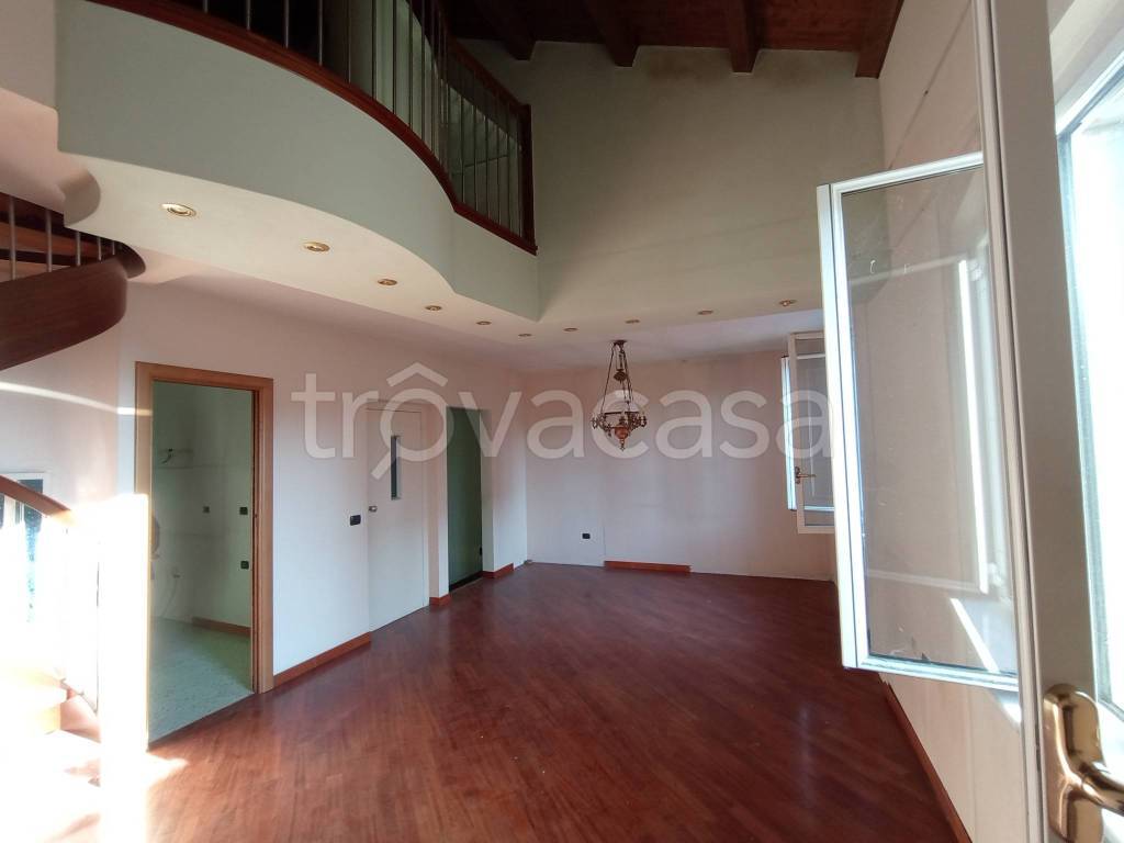 casa indipendente in vendita a Fiorenzuola d'Arda