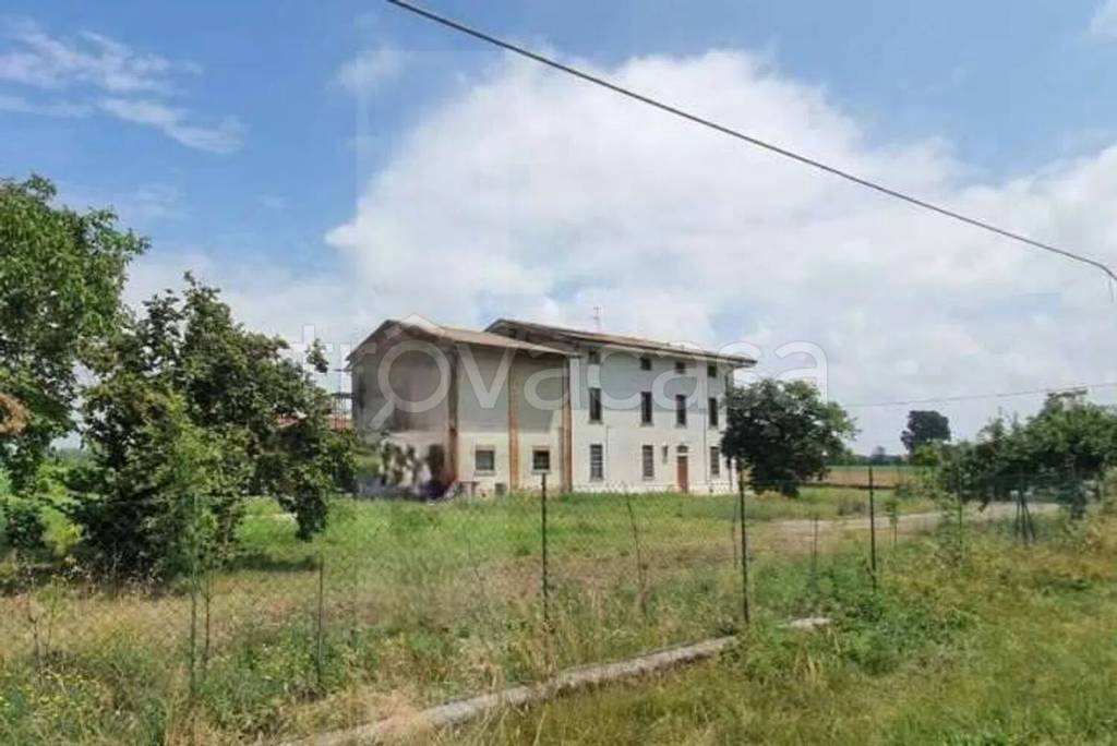 appartamento in vendita a Fiorenzuola d'Arda in zona San Protaso