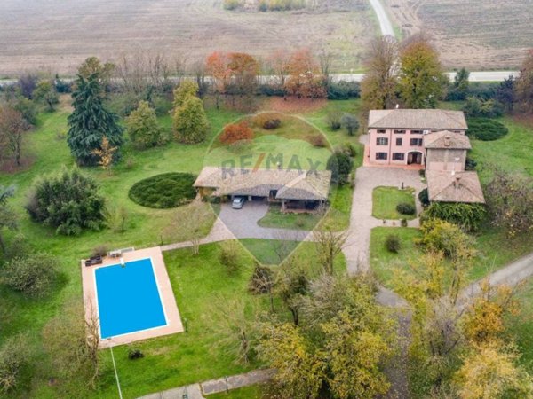 casa indipendente in vendita a Fiorenzuola d'Arda