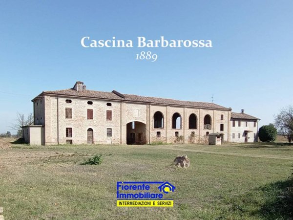 casale in vendita a Fiorenzuola d'Arda