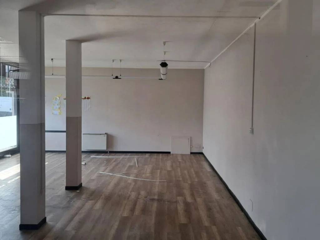 negozio in vendita a Fiorenzuola d'Arda