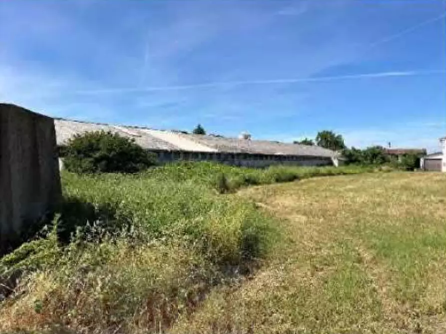 casale in vendita a Fiorenzuola d'Arda in zona San Protaso