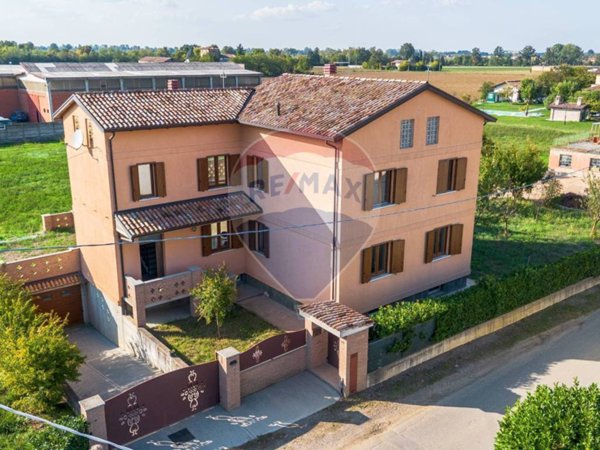 casa indipendente in vendita a Fiorenzuola d'Arda