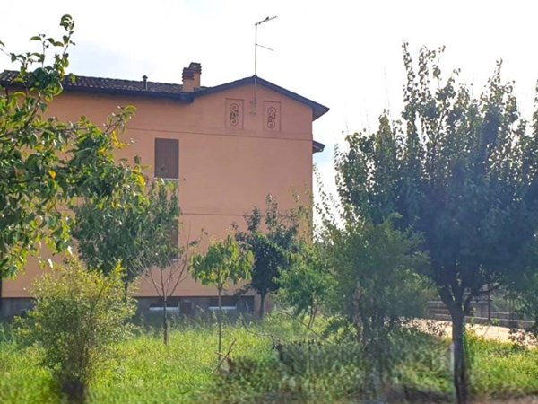 casa indipendente in vendita a Fiorenzuola d'Arda in zona San Protaso
