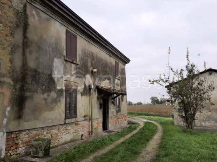 casa indipendente in vendita a Fiorenzuola d'Arda