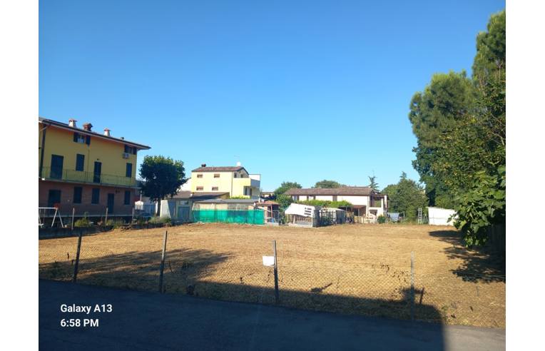 terreno edificabile in vendita a Fiorenzuola d'Arda in zona San Protaso