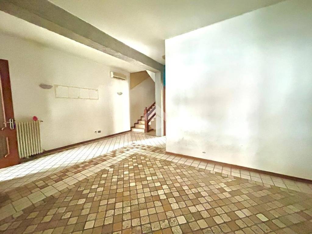 casa indipendente in vendita a Fiorenzuola d'Arda