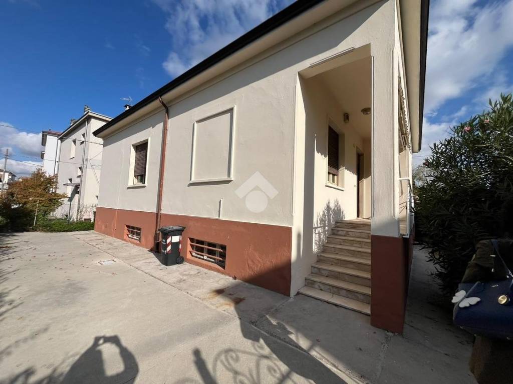 casa indipendente in vendita a Fiorenzuola d'Arda