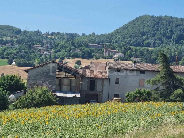 casa indipendente in vendita a Gazzola in zona Rezzanello