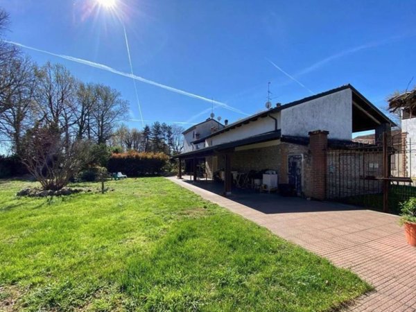 casa indipendente in vendita a Gazzola in zona Rivalta