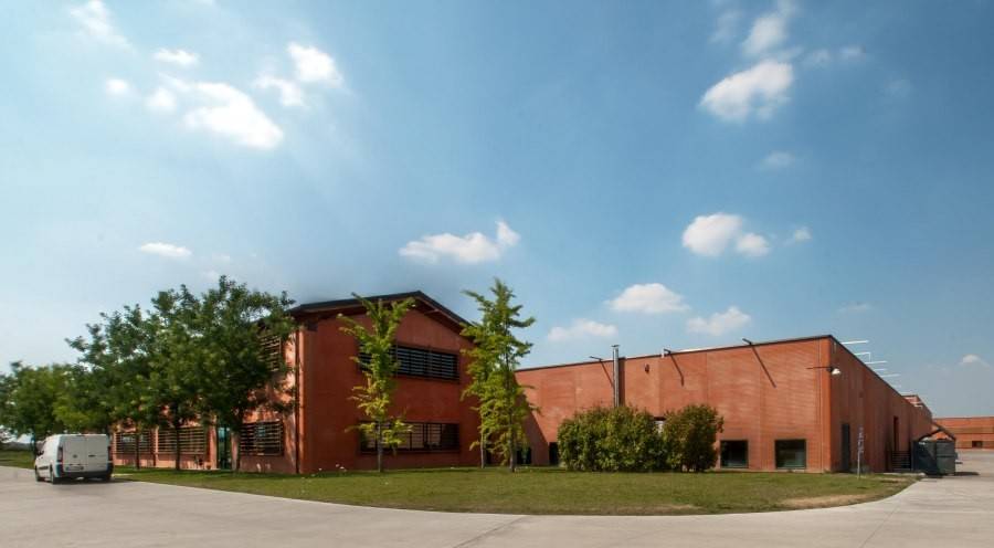 locale commerciale in vendita a Gazzola