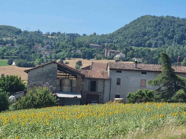 casa indipendente in vendita a Gazzola in zona Rezzanello