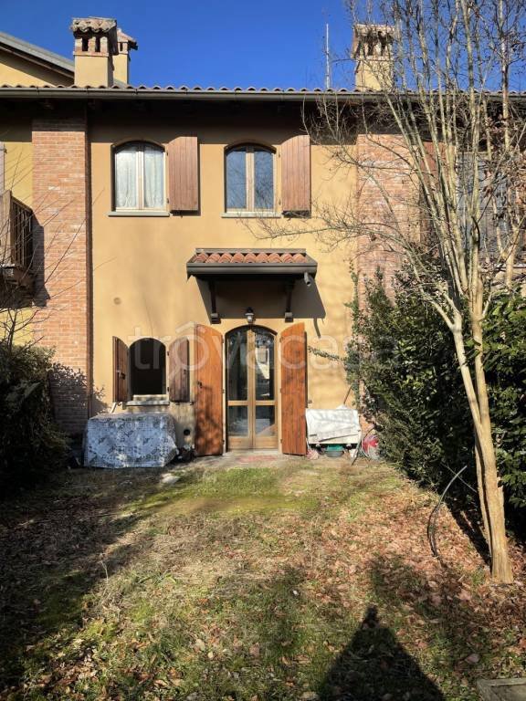 casa indipendente in vendita a Gazzola in zona Rivalta