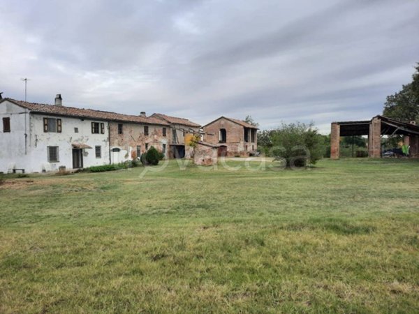 negozio in vendita a Gazzola in zona Rivalta