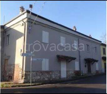 appartamento in vendita a Gazzola in zona Momeliano