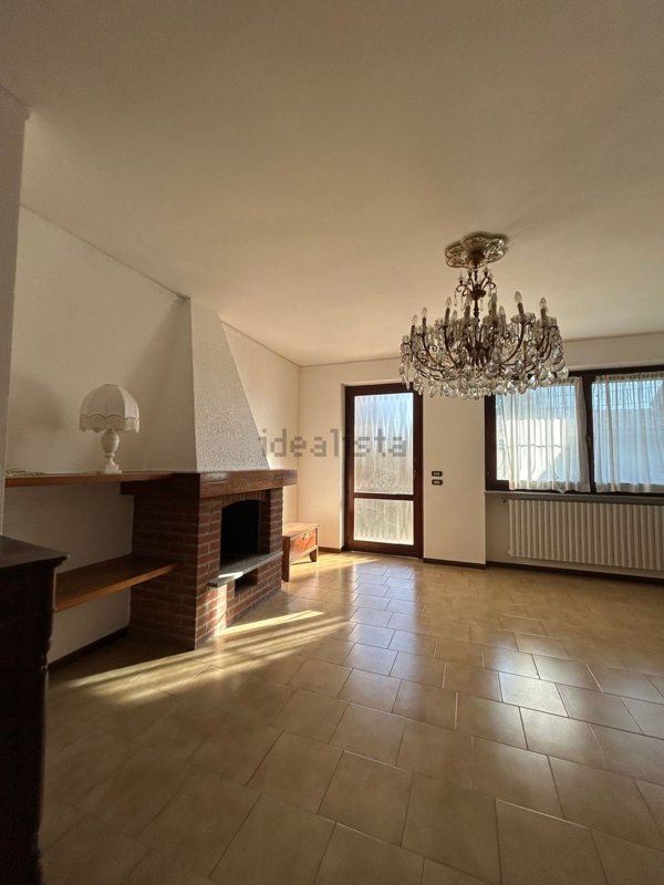 casa indipendente in vendita a Gazzola in zona Rivalta