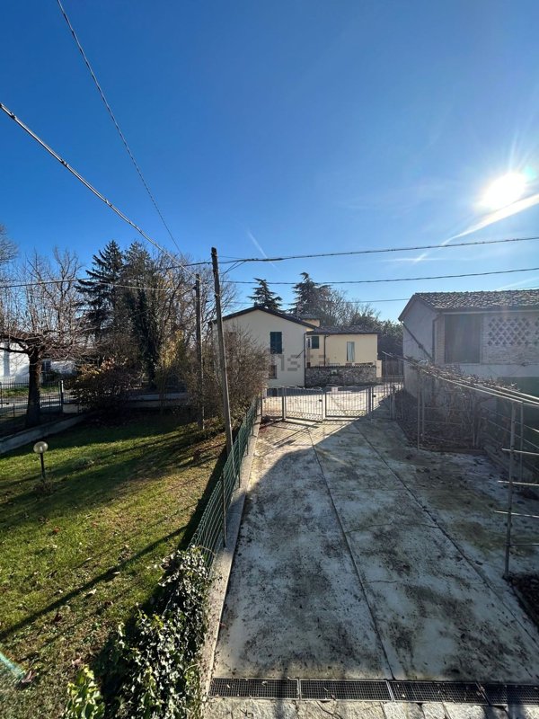 casa indipendente in vendita a Gazzola in zona Rivalta