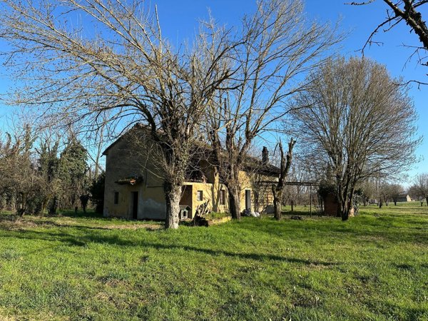 appartamento in vendita a Gazzola in zona Tuna