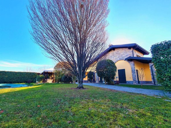 casa indipendente in vendita a Gazzola in zona Rivalta