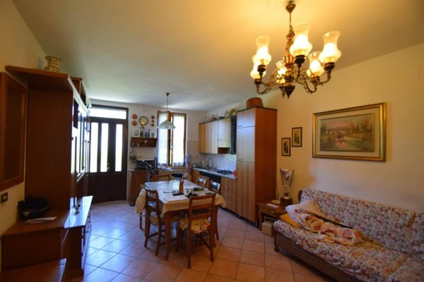 casa indipendente in vendita a Gazzola in zona Tuna