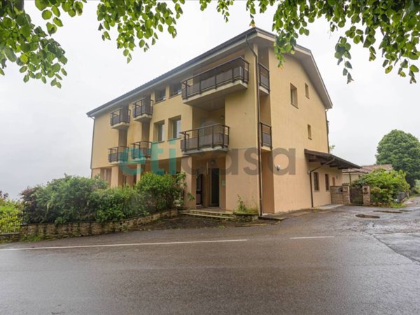appartamento in vendita a Gazzola in zona Rezzanello