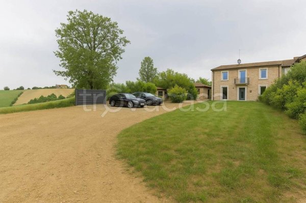 casa indipendente in vendita a Gazzola in zona Momeliano