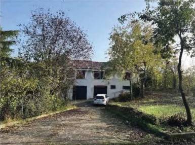appartamento in vendita a Gazzola in zona Momeliano
