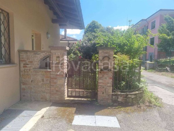 appartamento in vendita a Gazzola in zona Rezzanello