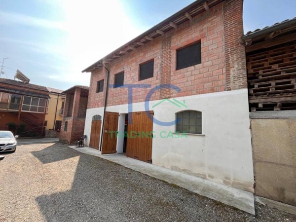casa indipendente in vendita a Gazzola in zona Rivalta