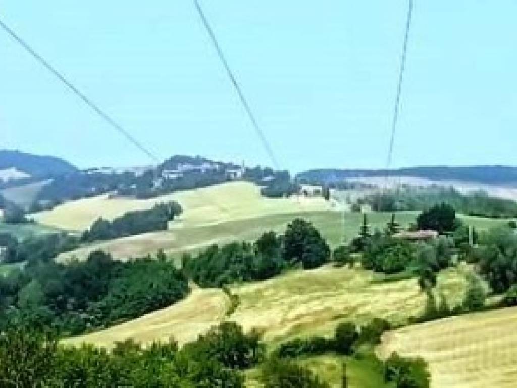 casa indipendente in vendita a Gazzola in zona Rezzanello