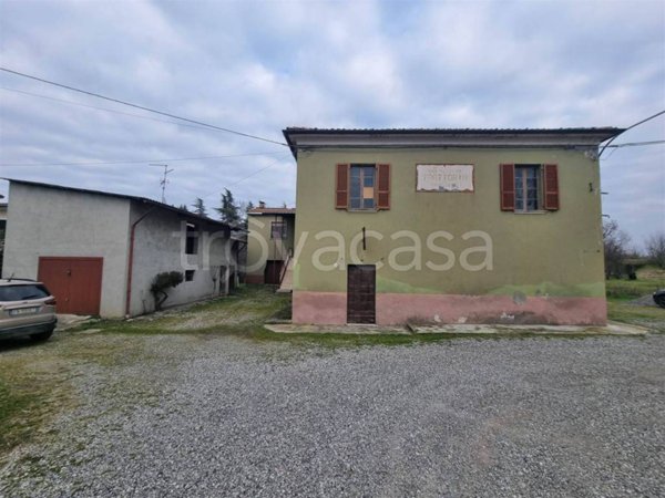 casa indipendente in vendita a Gazzola in zona Castelletto