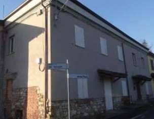 casa indipendente in vendita a Gazzola in zona Momeliano