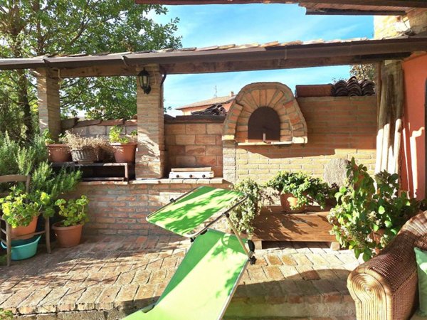 casa indipendente in vendita a Gazzola in zona Momeliano