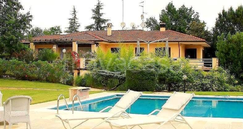casa indipendente in vendita a Gazzola in zona Rezzanello
