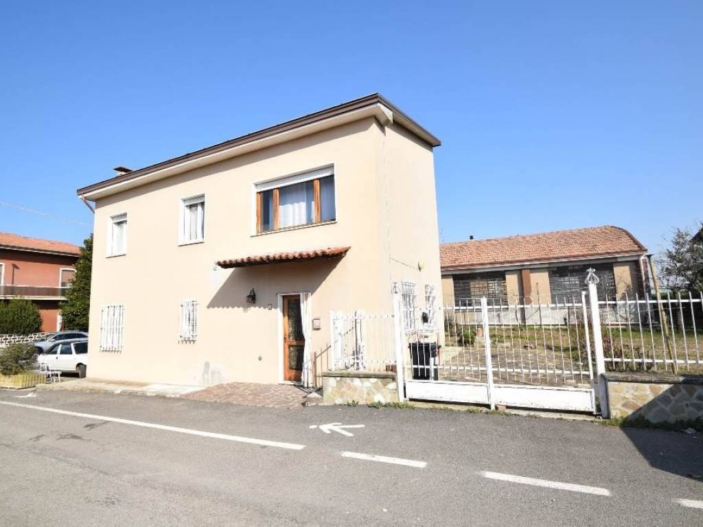 casa indipendente in vendita a Gazzola