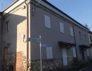 casa indipendente in vendita a Gazzola in zona Momeliano