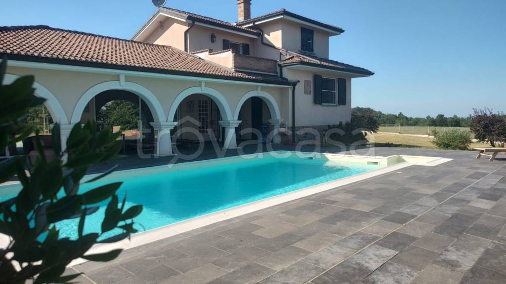 casa indipendente in vendita a Gazzola in zona Rivalta