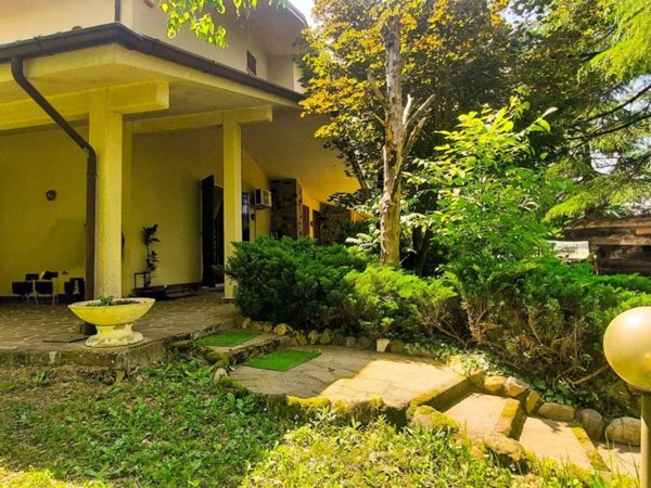 casa indipendente in vendita a Gazzola in zona Rivalta