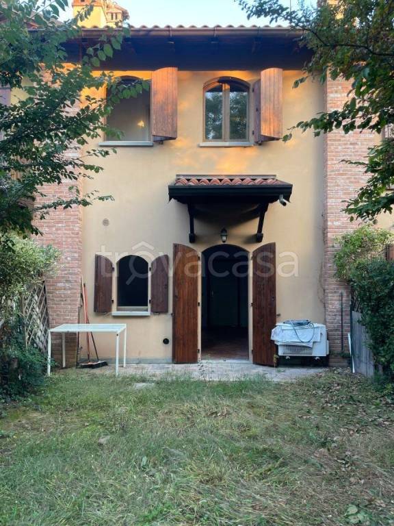 casa indipendente in vendita a Gazzola in zona Rivalta