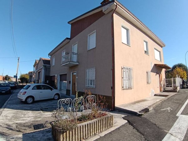 casa indipendente in vendita a Gazzola
