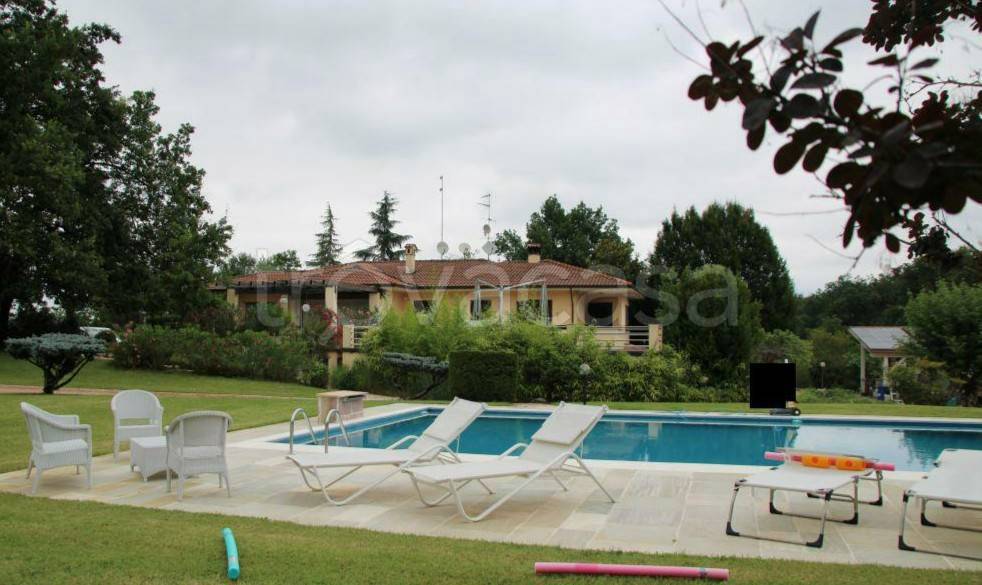 casa indipendente in vendita a Gazzola