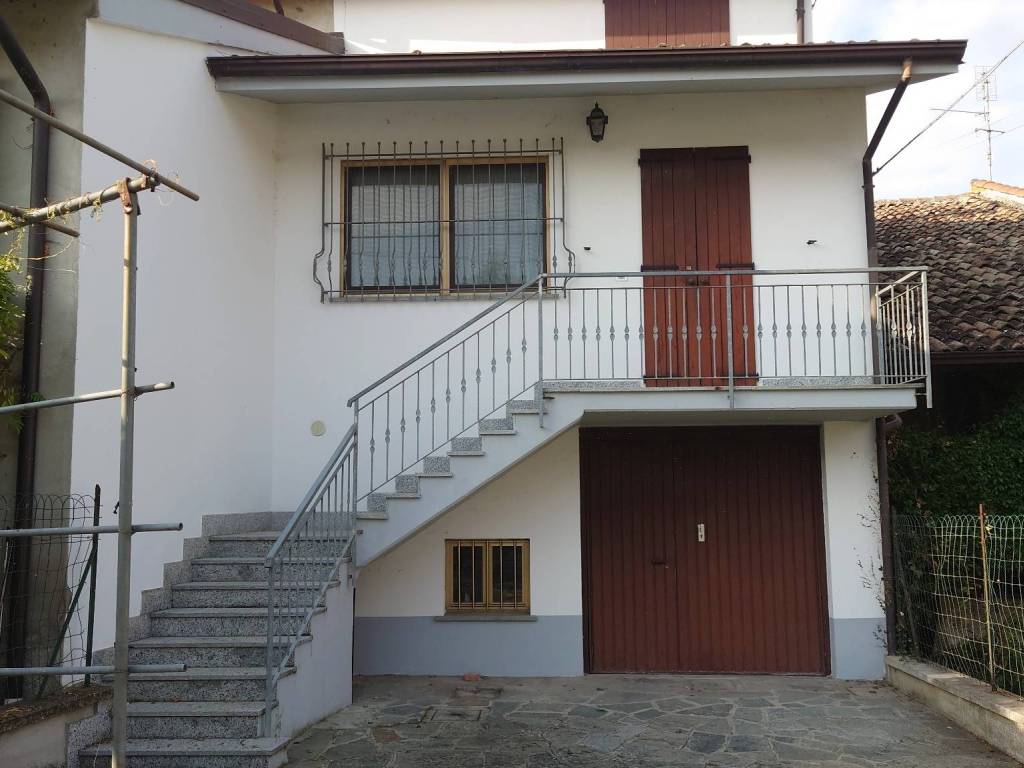 casa indipendente in vendita a Gazzola