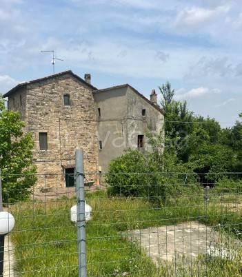 appartamento in vendita a Gazzola in zona Momeliano