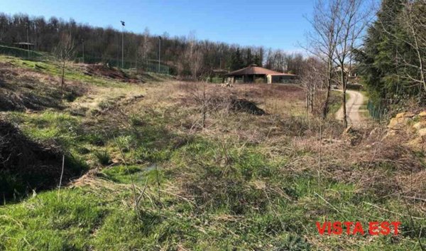 terreno edificabile in vendita a Gazzola